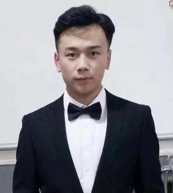 聲樂教師 李翾