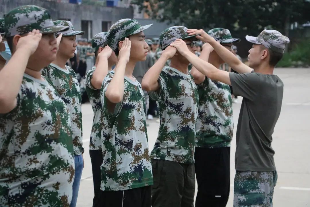 精英華唐藝術高中入學教育